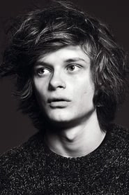 Ảnh diễn viên Charlie Tahan